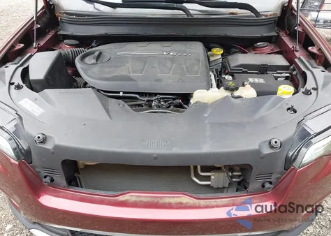 2019 Jeep Cherokee Limited 4X4 из США, поврежденный, VIN 1C4PJMDX3KD235353